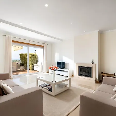 Ocean View Luxe Poolside Retreat Daire *