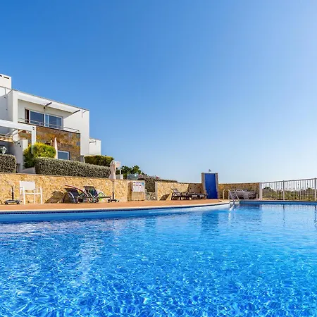 شقة Ocean View Luxe Poolside Retreat